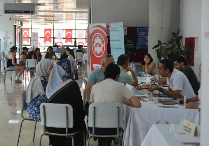ATÜ Kampüsünün Kapıları Geleceğin Gençlerine Açılıyor: Tanıtım ve Tercih Günleri Başlıyor!