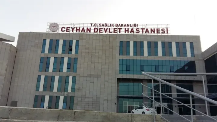 AK Parti Ceyhan İlçe Başkanı Bülent Demirel Müjdeyi Verdi: Ceyhan Devlet Hastanesi’ne 32 Yeni Hekim