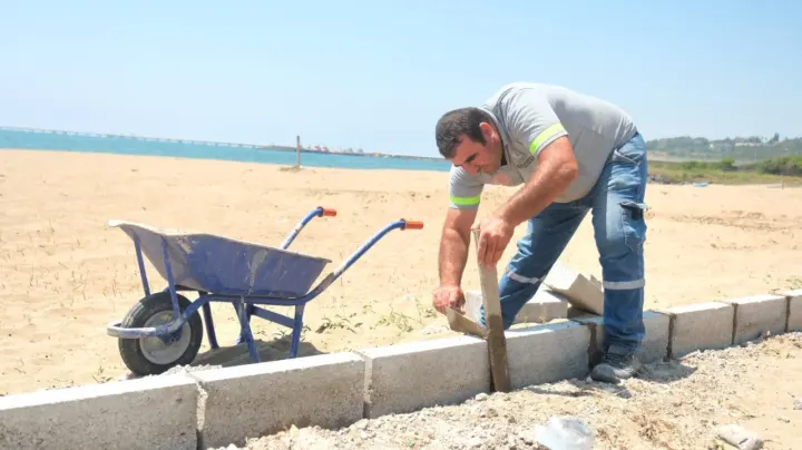 Ceyhan Belediyesi’nden Sahile Büyük Dokunuş: İncirli Plajı’na Modern Park Geliyor!