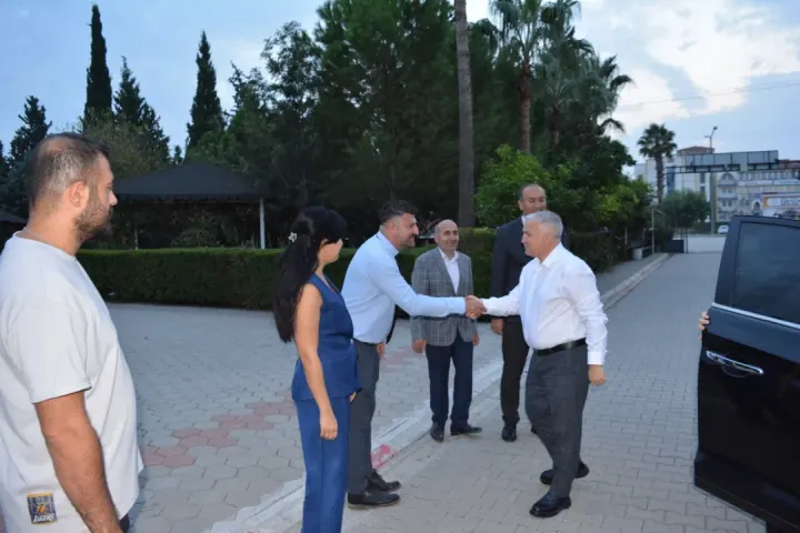 Ceyhan Kaymakamı Ramazan Kurtyemez Fen Lisesi Öğrenci Yurdu’nda Gençlerle Yemekte Buluştu!