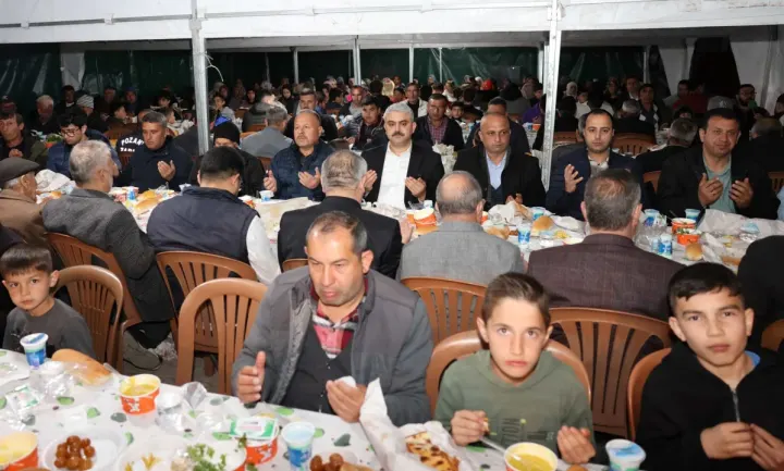 Başkan Ali Avan’dan Ramazan Mesajı: Pozantı’da “Uzak Yakın Demeden” Bereket Sofraları