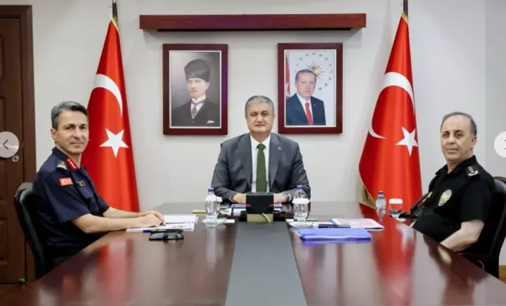 Adana Valisi Mustafa Yavuz Bakan Çiftçi Başkanlığındaki Güvenlik Toplantısına Katıldı