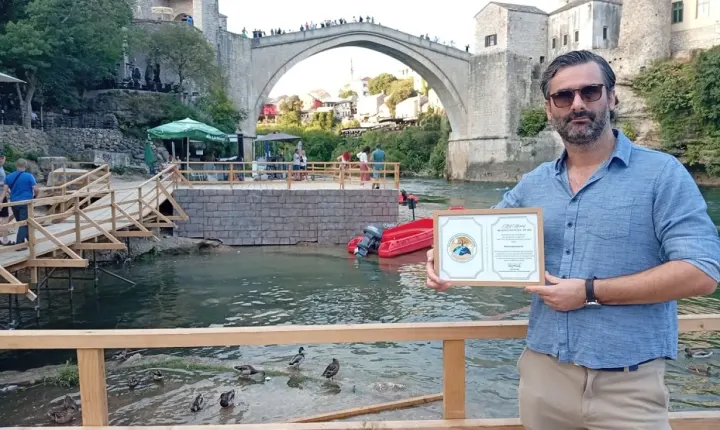 “Barış İçinde Sağlıklı Yaşam” Vizyonu Büyüyor: Akif Manaf Ödülü Darel Kapetanović’e Takdim Edildi