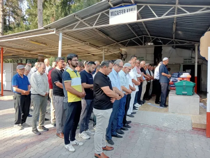Ceyhan’ın Acı Günü: Duayen Gazeteci Veysel Pulaşlı Dualarla Toprağa Verildi