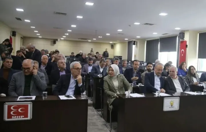 Adana Meclisi’nde "Plansızlık" Kavgası: Mustafa Tunç’tan Sert Eleştiriler