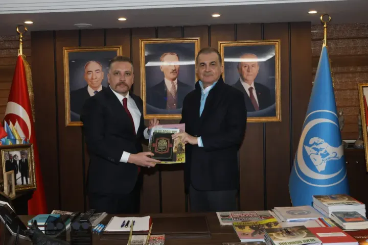 Ömer Çelik’ten Ülkü Ocakları’na Anlamlı Ziyaret: "Eğitim Çalışmalarını Takdirle İzliyoruz"