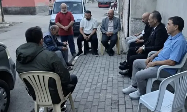 MHP Ceyhan İlçe Başkanı Semih Aksoy, Çalmadık Kapı Bırakmıyor
