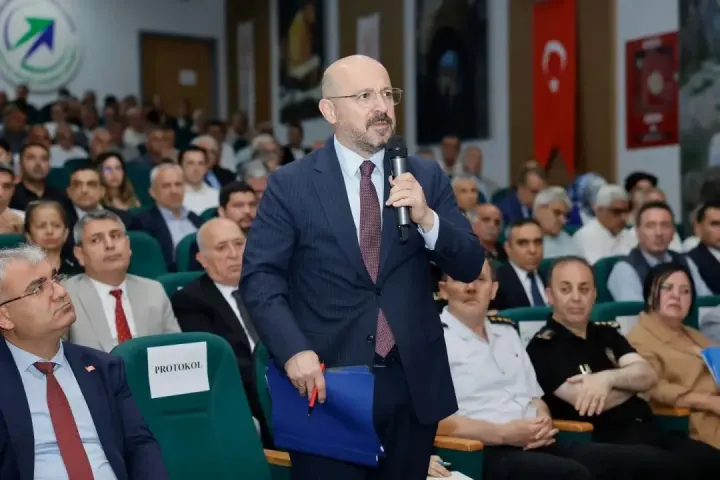 Adana’da Halil Nacar Sevinci: Görev Süresi 3 Yıl Daha Uzatıldı