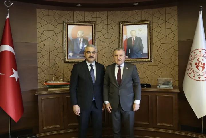 Pozantı’da Spor Devrimi: Başkan Ali Avan Ankara’dan "Dev Kompleks" Onayıyla Döndü!