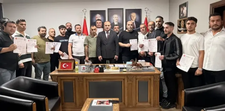 MHP Seyhan’da 100 Bin Hedefi İçin Toplu Katılım Töreni Düzenledi