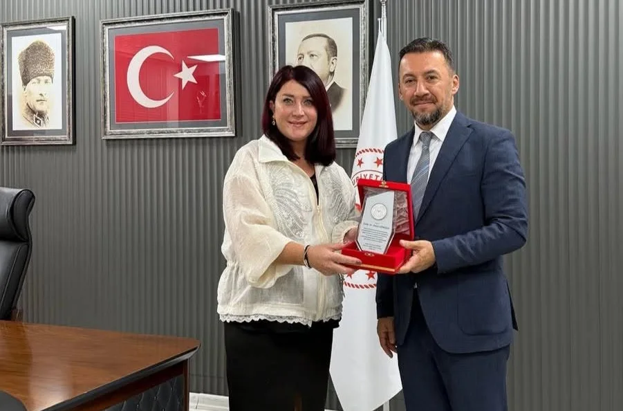 Adana Karşıyaka Devlet Hastanesi'nden Uz. Dr. Umut Gümüşay’a Anlamlı Veda