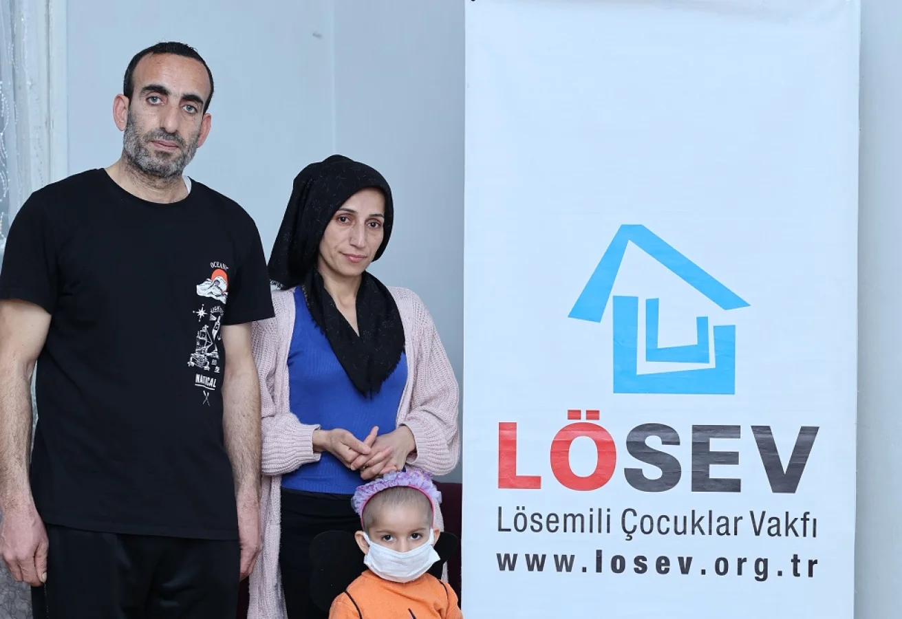 LÖSEV, Lösemili Çocuklar İçin Yardım Çeklerini Dağıtmaya Başladı