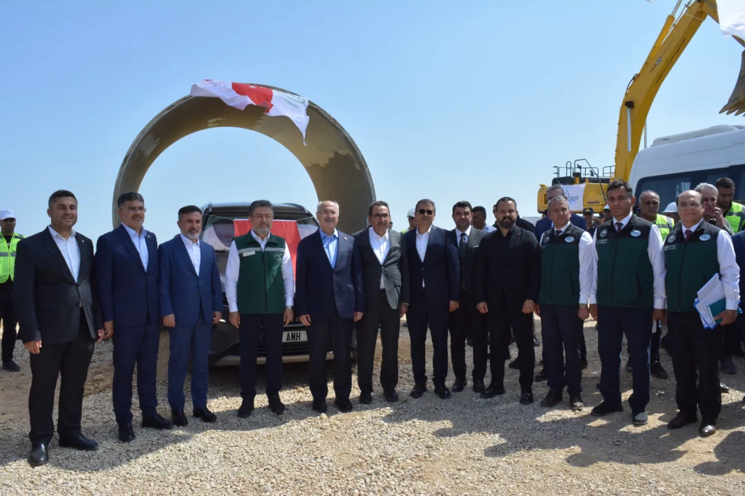 Bakan Yumaklı, Ceyhan’da Yedigöze Sulama Projesi’ni İnceledi: “Adana’ya 23 Yılda 228 Milyar Lira Tarımsal Destek Sağladık”