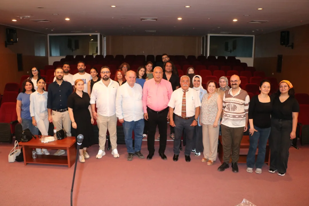 GAZETECİ-YAZAR ŞANIVAR Ç.Ü İLETİŞİM ÜNİVERSİTESİ ÖĞRENCİLERİYLEDENEYİMLERİNİ PAYLAŞTI