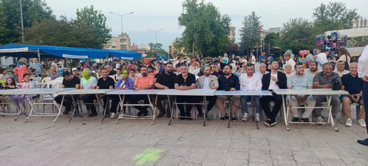 Ceyhan Karpuz Festivali Coşkusuyla Renkli Görüntüler Oluşturdu