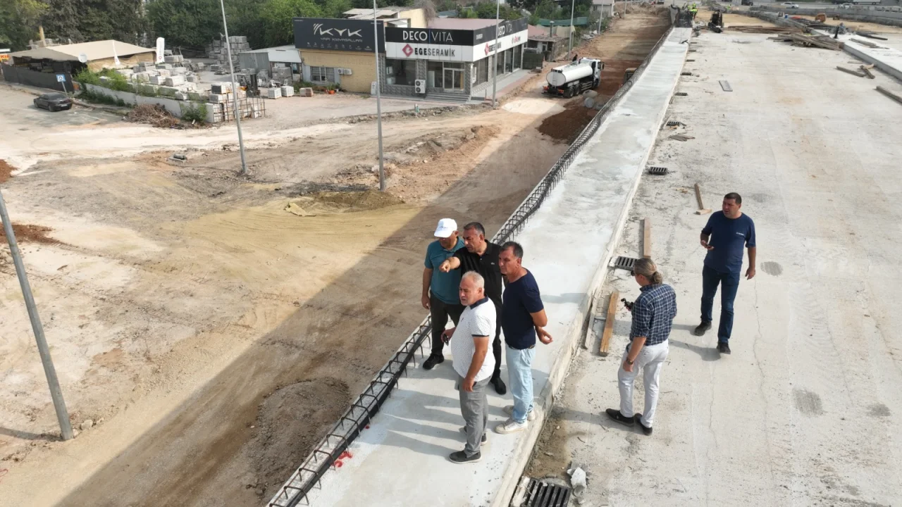 Güngör Geçer, Öğretmenler Bulvarı Otoban Bağlantısı Köprülü Kavşağı çalışmalarını denetledi