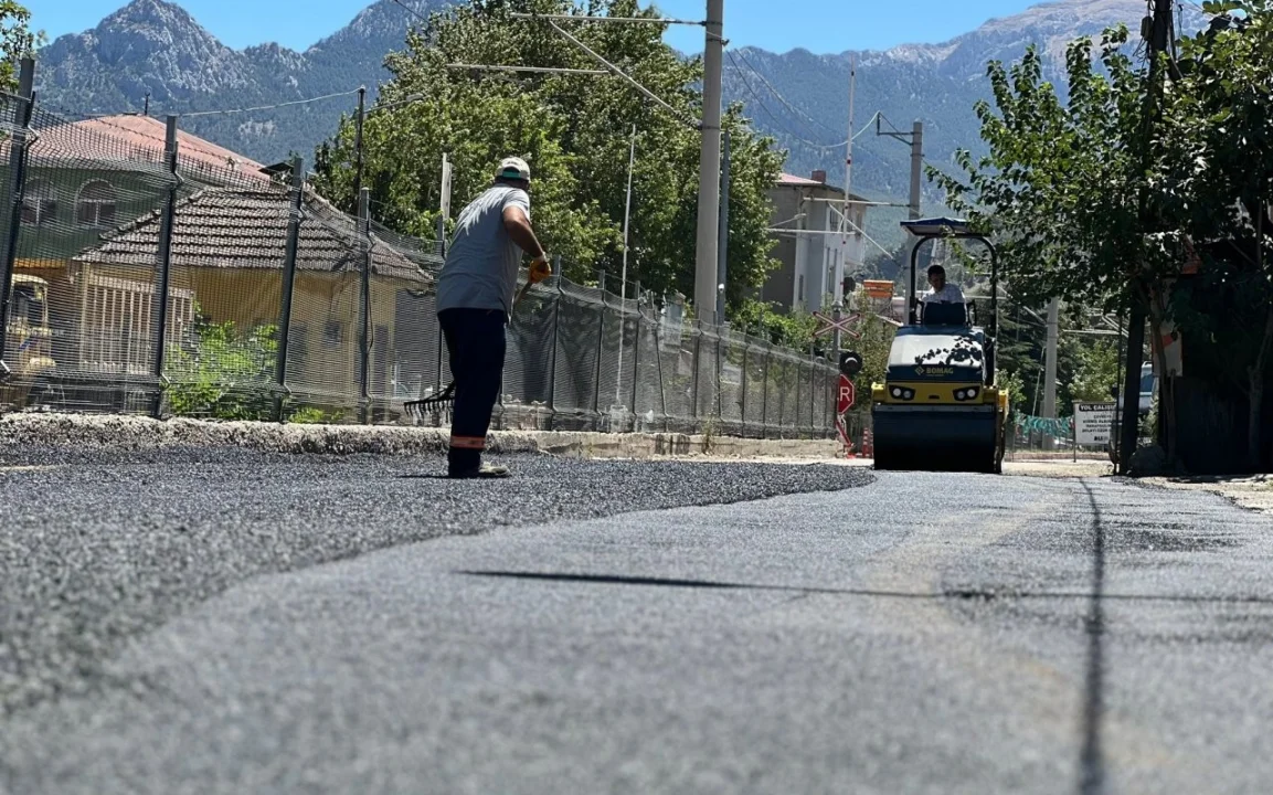 Pozantı’da Yol Çalışmaları Hız Kesmiyor