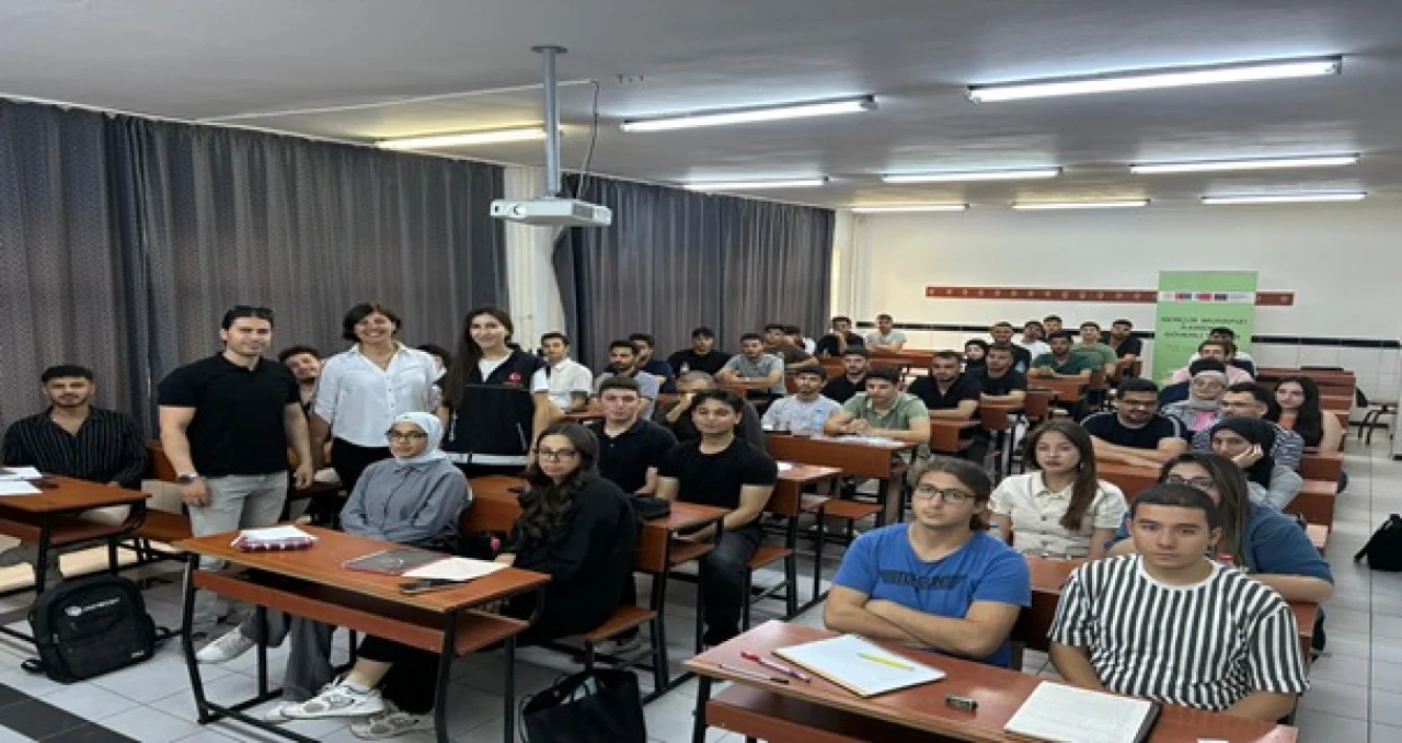 Adana’da “YOUTH GUARD: SAFE PATHS AHEAD” Projesi Gençlere Umut Oluyor