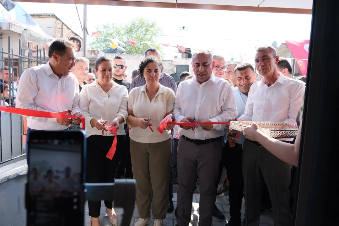 Güngör Geçer hafta sonu ilçelerde yoğun mesai gerçekleştirdi