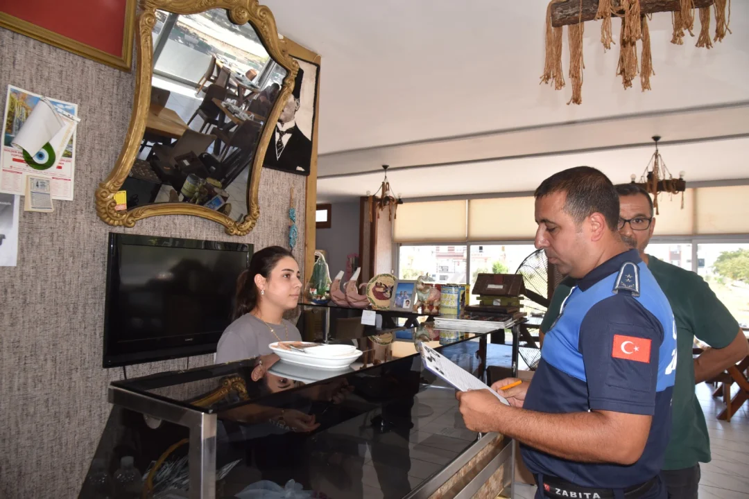 -Ceyhan Belediyesi zabıta ekiplerinden restoran ve lokantalara denetim