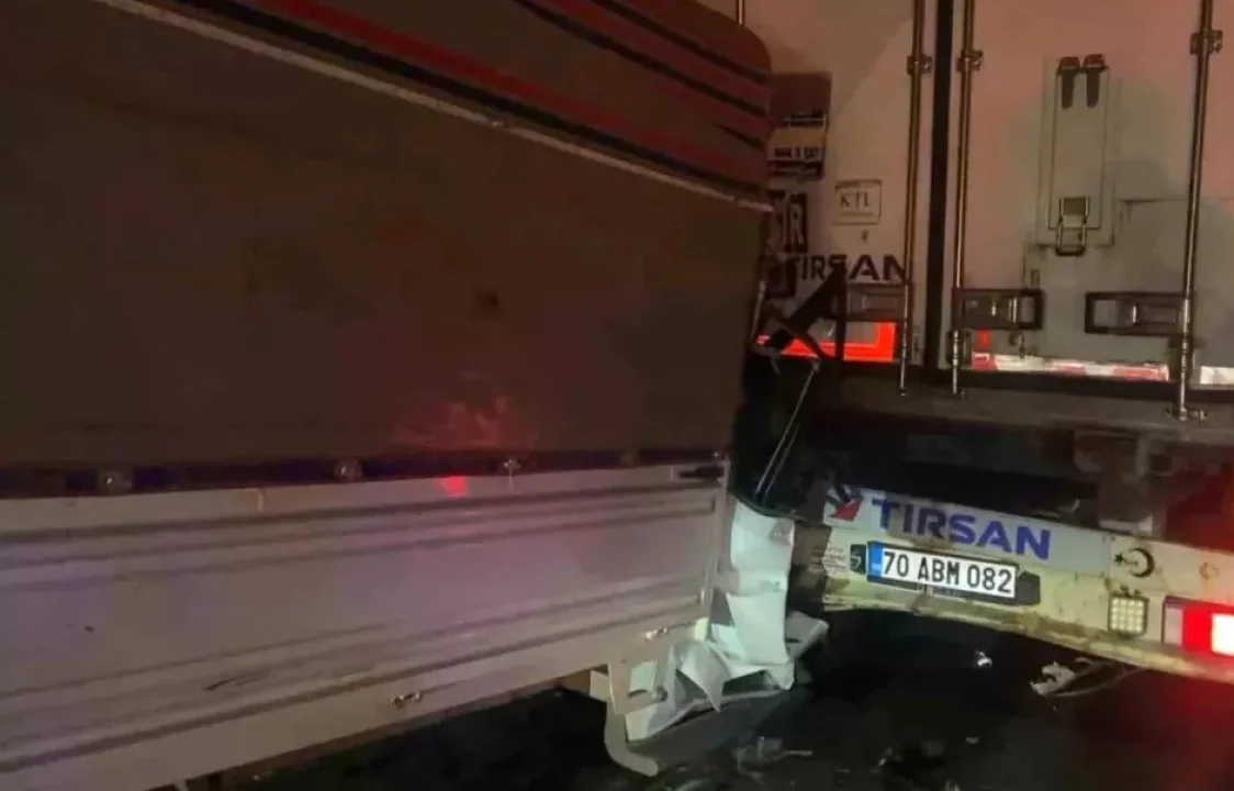 Pozantı Otoyolunda Feci Kaza: Kamyonet TIR’a Çarptı, 1 Ölü