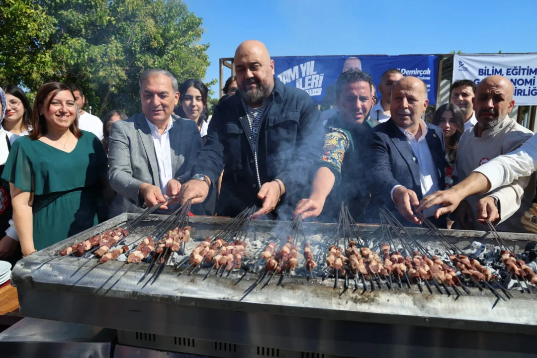 Adana'da Gastronomi Zirvesi: Ünlü Şefler ve ATÜ’lü Öğrenciler Mutfakta Buluştu