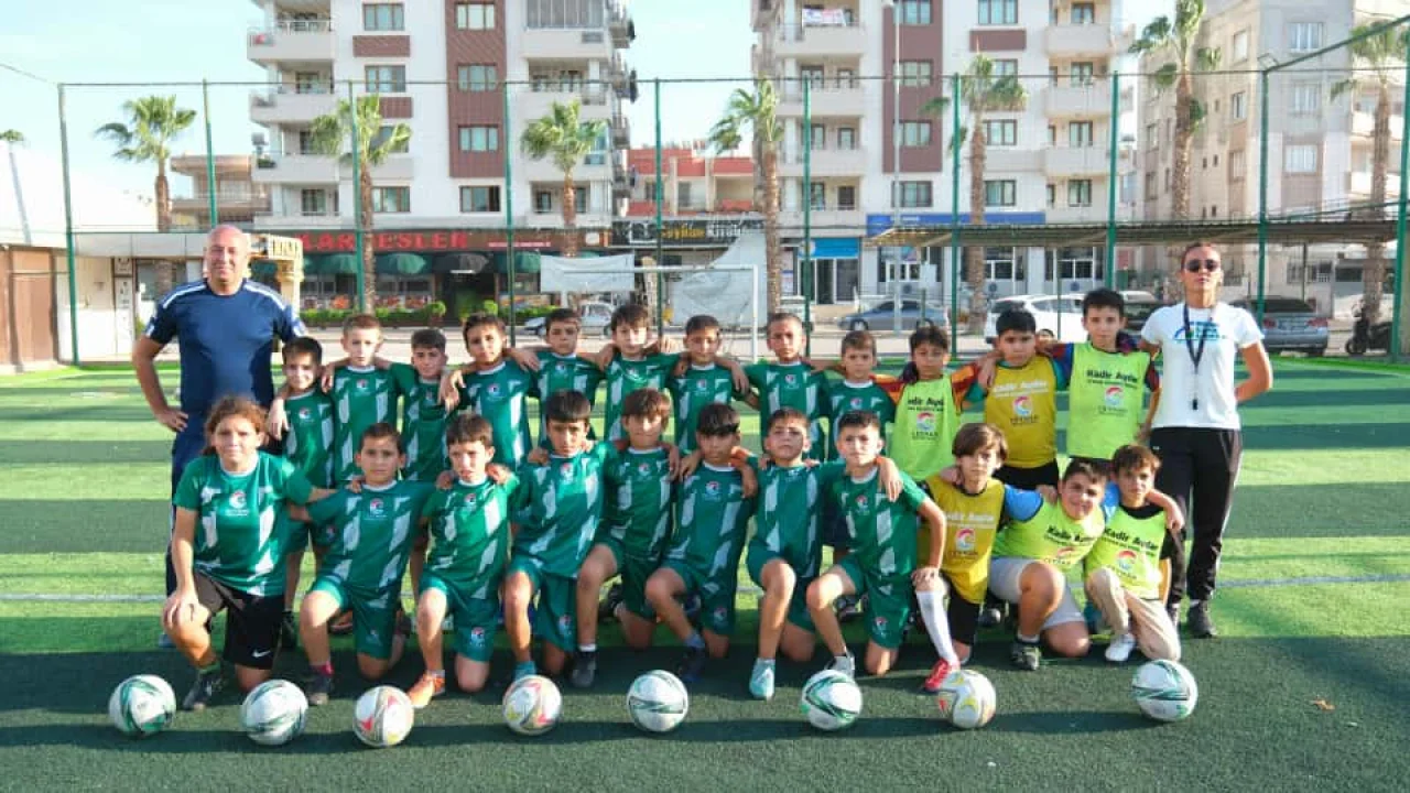 Ceyhan Belediyesi’nin Ücretsiz Futbol Kurslarına Yoğun İlgi