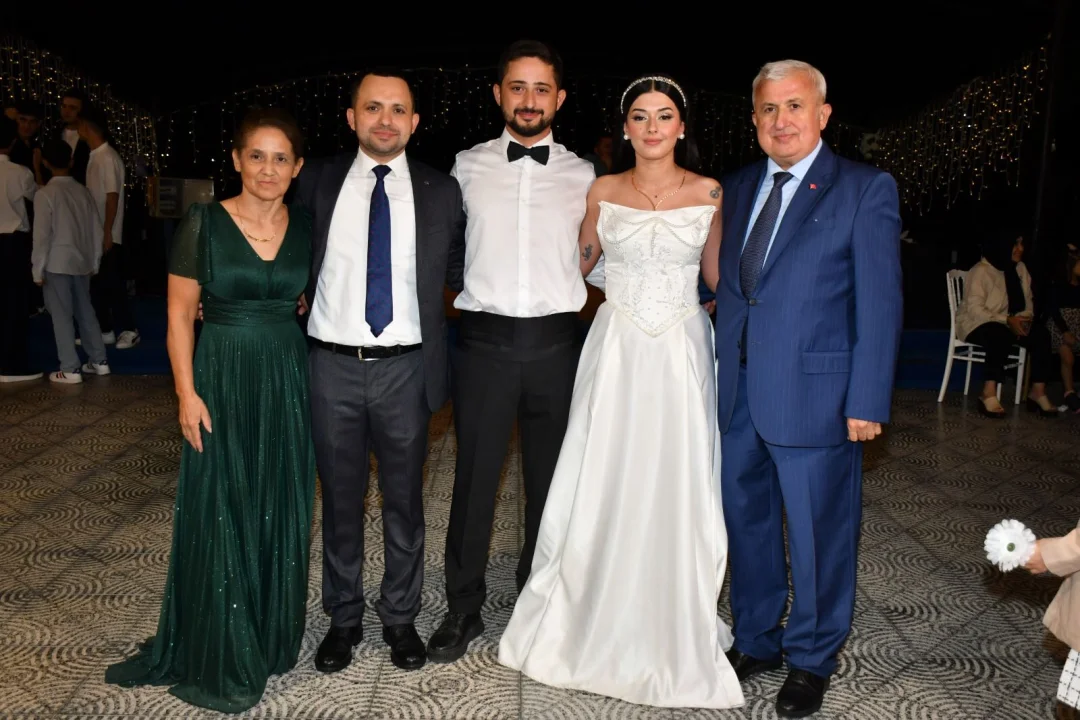 Adana’da görkemli düğün: Siyaset ve iş dünyası bir arada