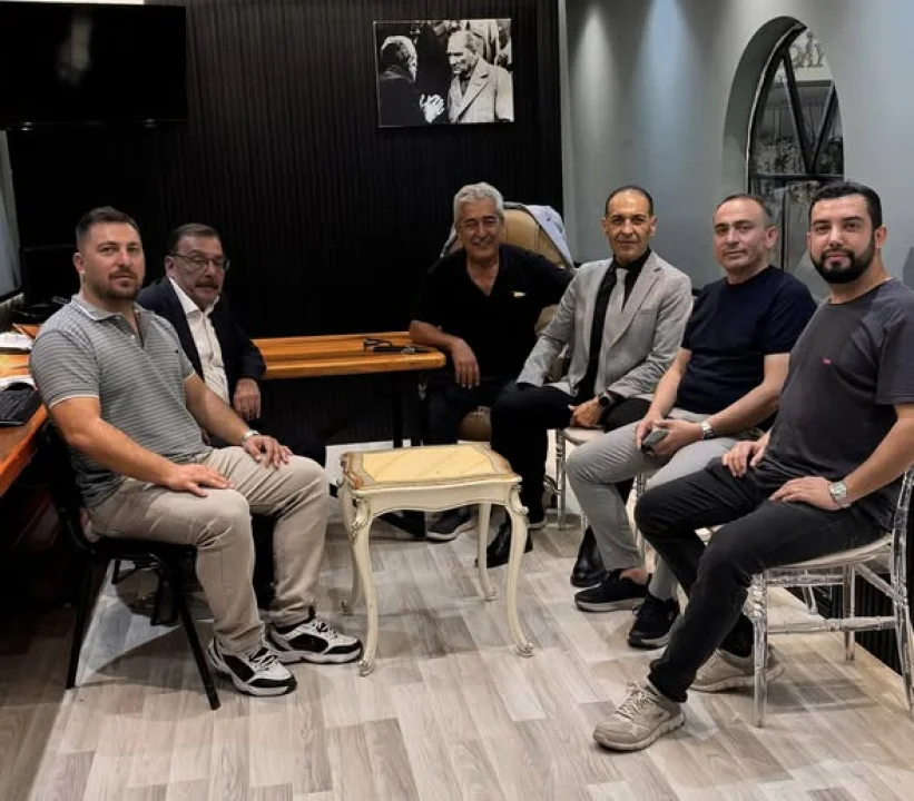 MHP Ceyhan’da “Hayırlı Günler Komşum” ile Gönül Kapılarını Aralıyor