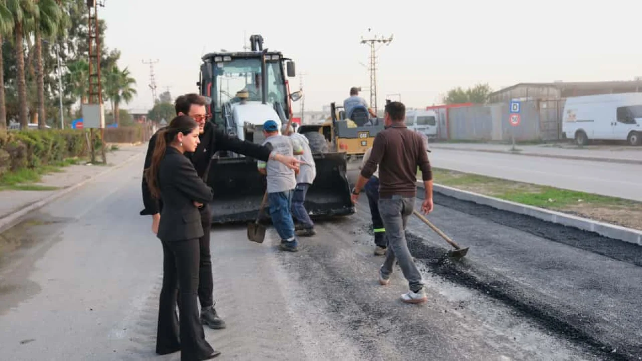 Ceyhan Belediyesi’nden Yol Onarım Seferberliği