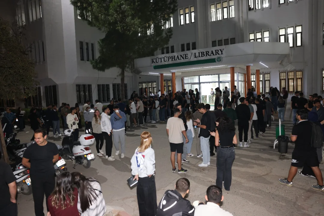Çukurova Üniversitesinde Vize Maratonu Başladı, Kütüphane 24 Saat Hizmette