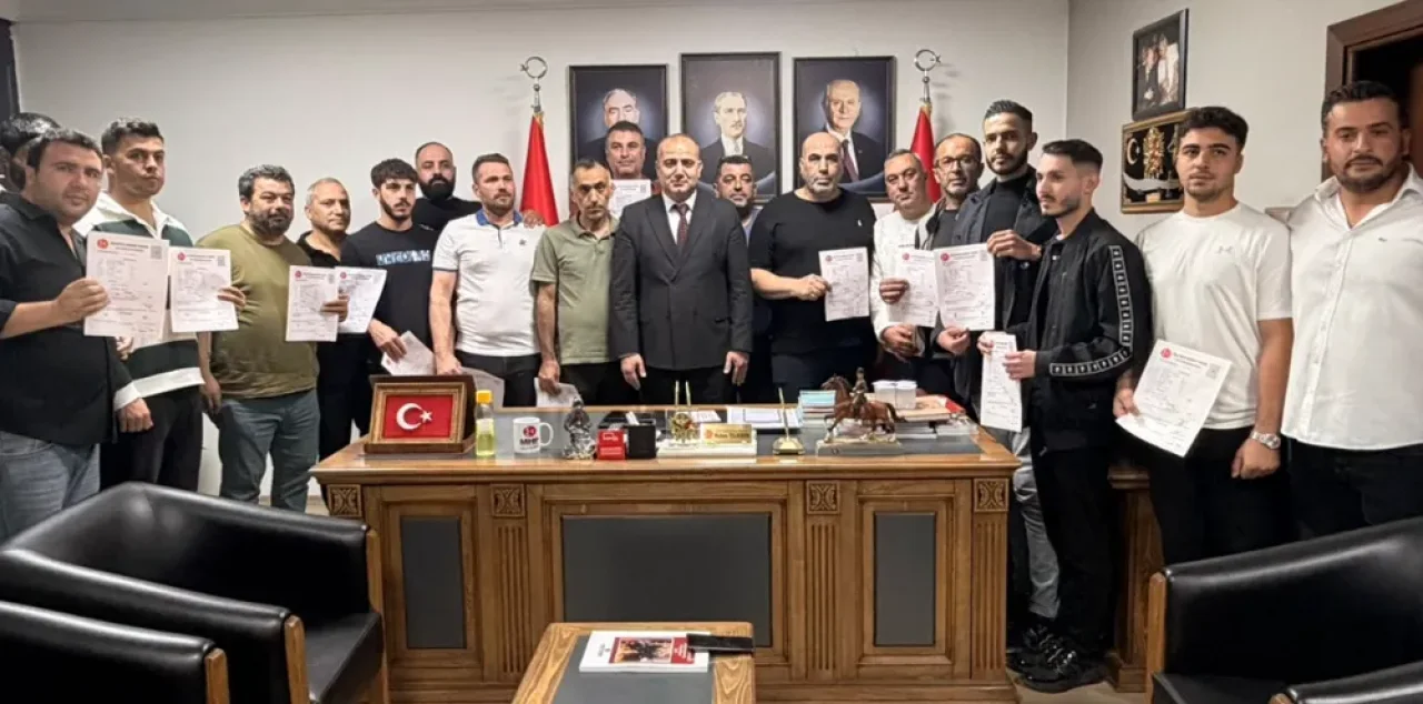 MHP Seyhan’da 100 Bin Hedefi İçin Toplu Katılım Töreni Düzenledi