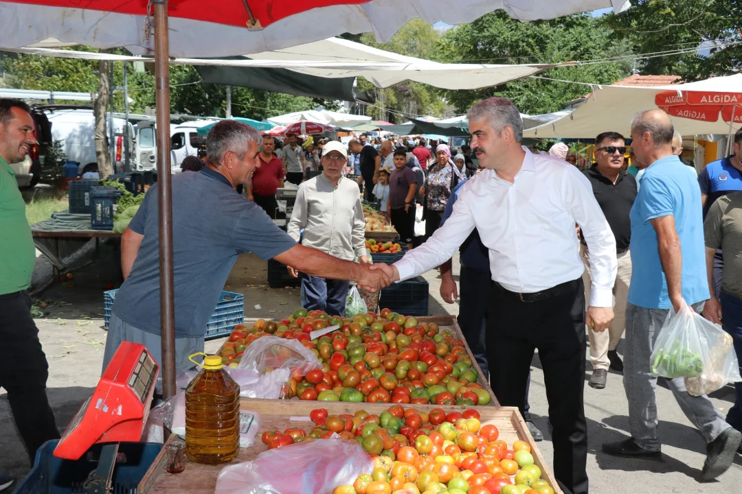 Başkan Avan’dan Halk Pazarı Ziyareti: Esnafla Buluştu, Talepleri Dinledi