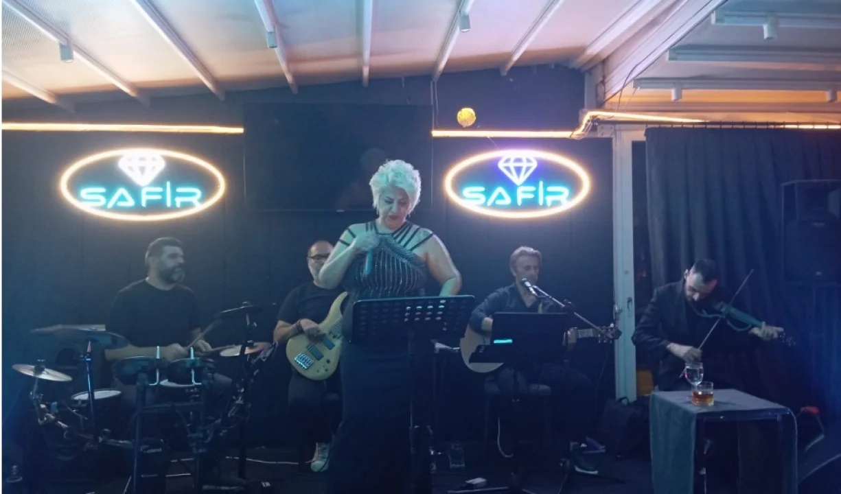 İPEK GÜLDAL’DAN ÖĞRETMENLER GÜNÜNE UNUTULMAZ KONSER