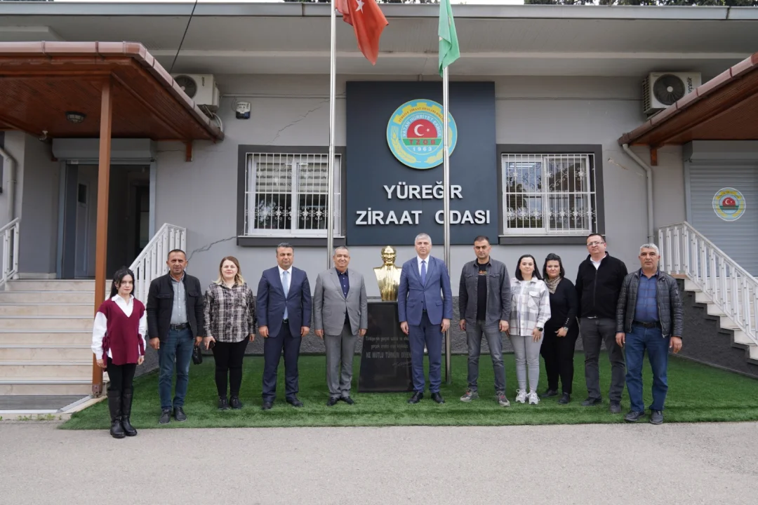 İl Müdürü Bayazıt, Yüreğir’de Üretim Alanlarını İnceledi: Çiftçilerle Birebir Görüştü
