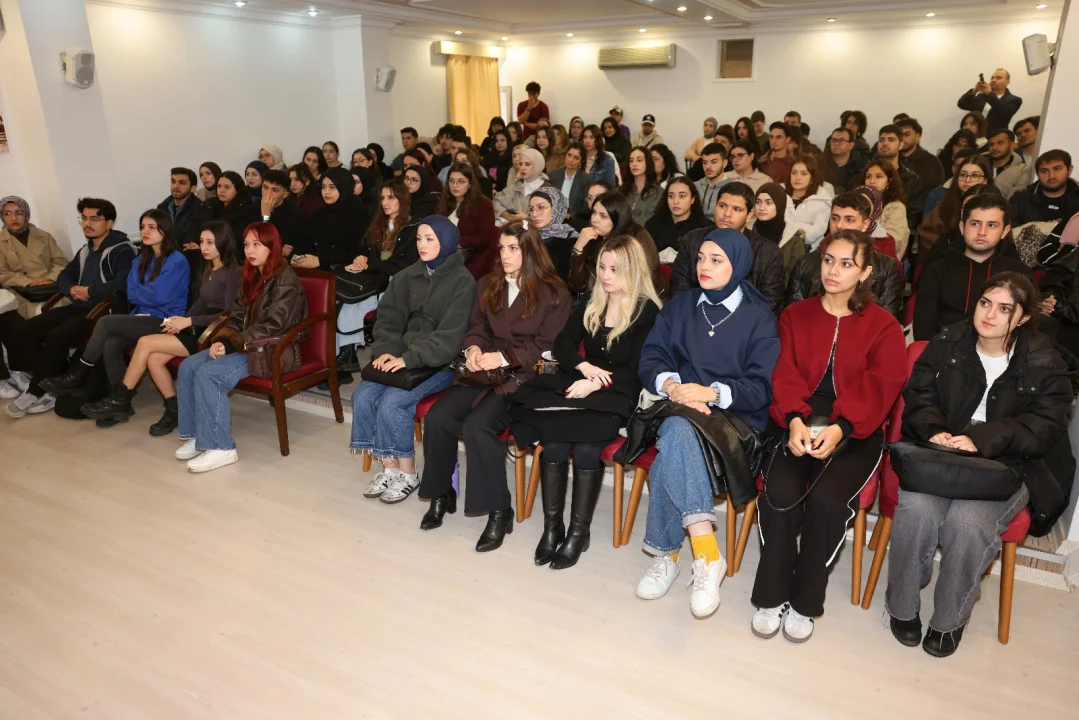 REKTÖR BERİŞ’TEN ÇUKUROVA ÜNİVERSİTESİ ÖĞRENCİLERİNE YENİ MÜJDELER