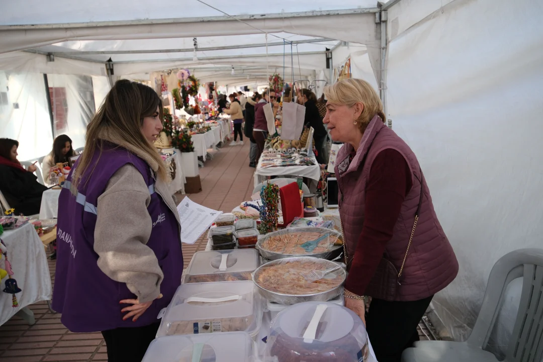 Kadın Ürettikçe Güçlü: Yılbaşı Konseptli Kadın Emeği Pazarı Kuruldu