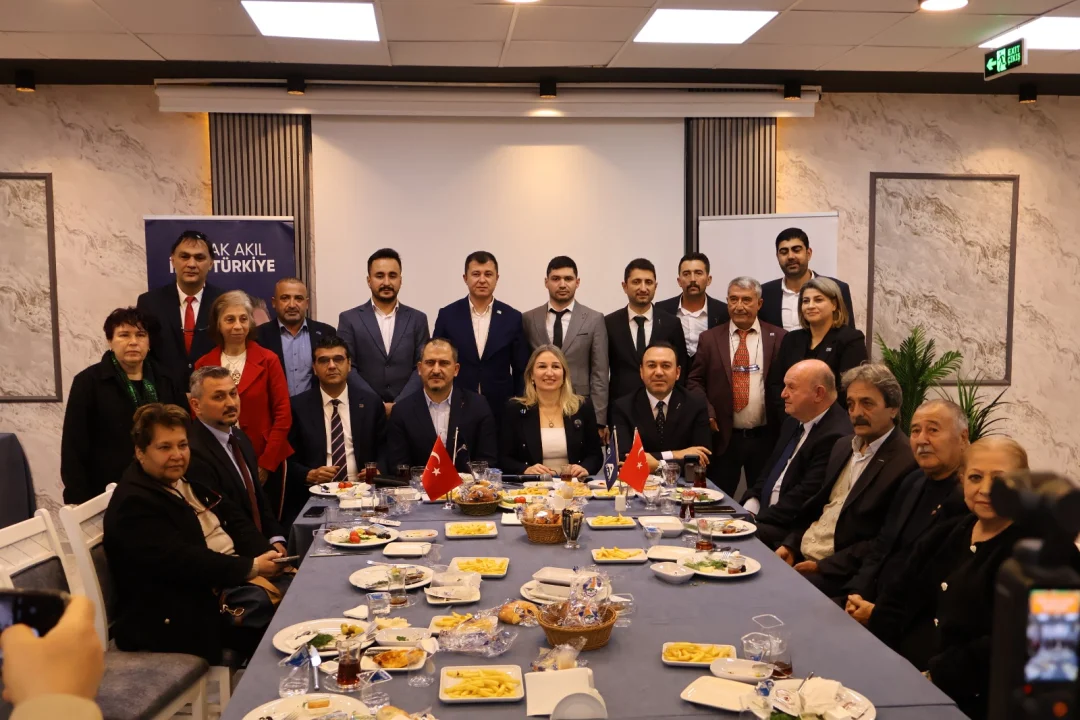 Anahtar Parti Genel Merkez Yönetimi Adana’da Basınla Buluştu
