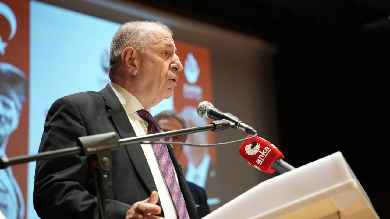 “4 BİN YILLIK TÜRK TARİHİNDE İKTİDARI CEMAATLER VE TARİKATLARLA PAYLAŞAN TEK İKTİDAR AKP İKTİDARIDIR”