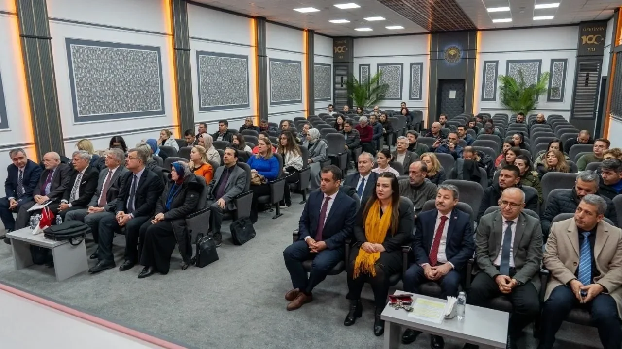 Adana’da turunçgil üretimi için sürdürülebilir mücadele eğitimi
