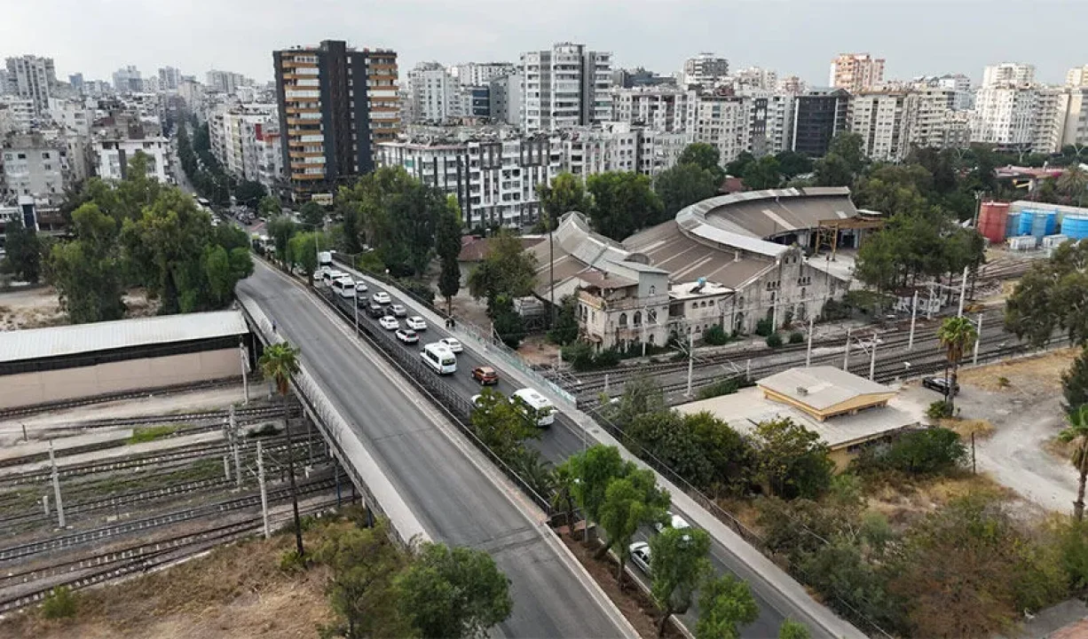 Adana Trafiğinde Kritik Karar: Kasım Gülek Köprüsü 10 Ay Süreyle Kapanıyor