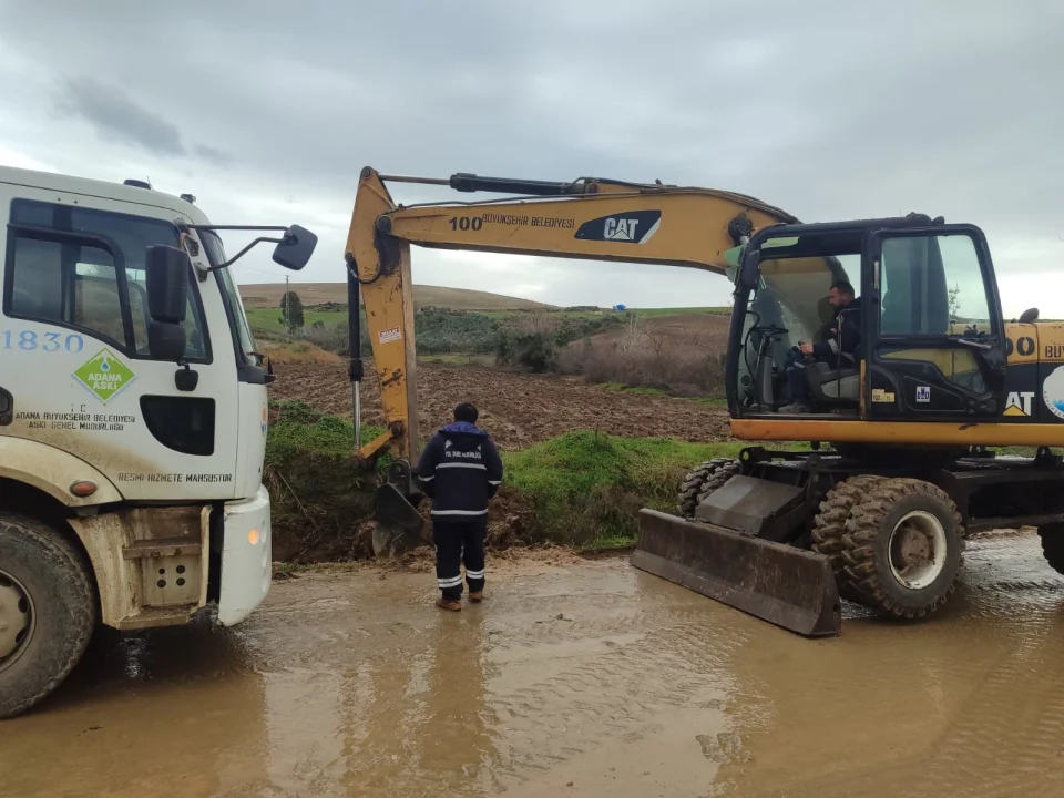 Yumurtalık'ta şiddetli yağışlara karşı hızlı müdahale…