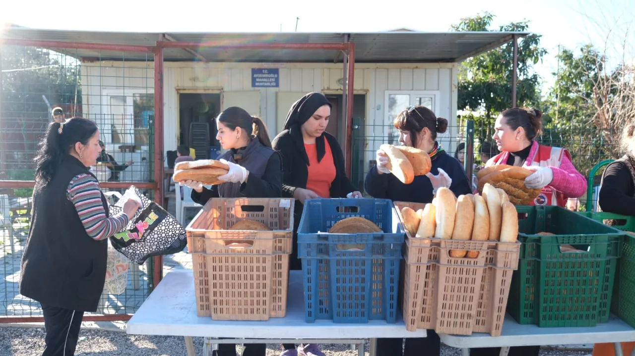 Ceyhan Belediyesi Ramazan’da 450 Bin Ekmek Dağıtacak