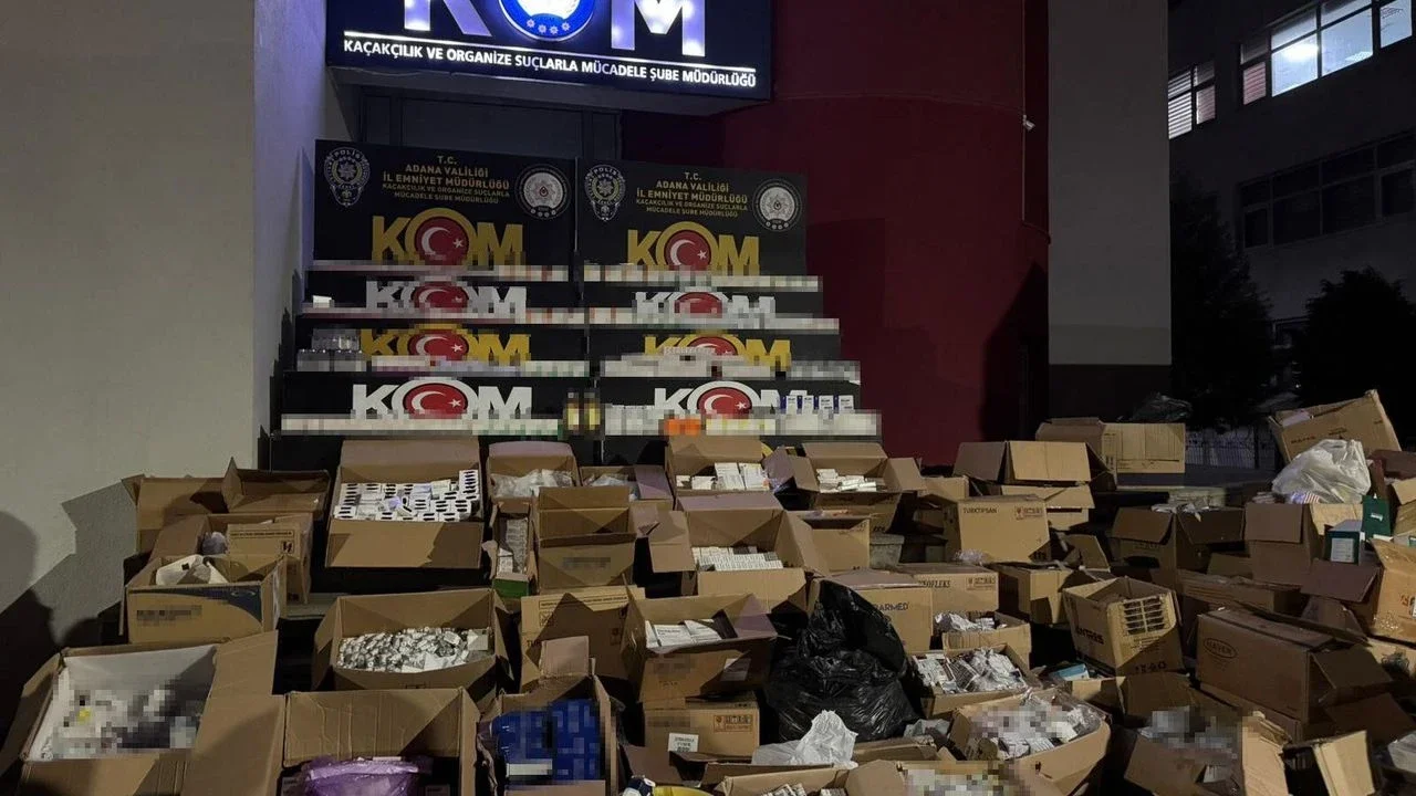 Adana’da Zehir Tacirlerine Bir Darbe Daha: 1.1 Milyon Kaçak İlaç Ele Geçirildi!