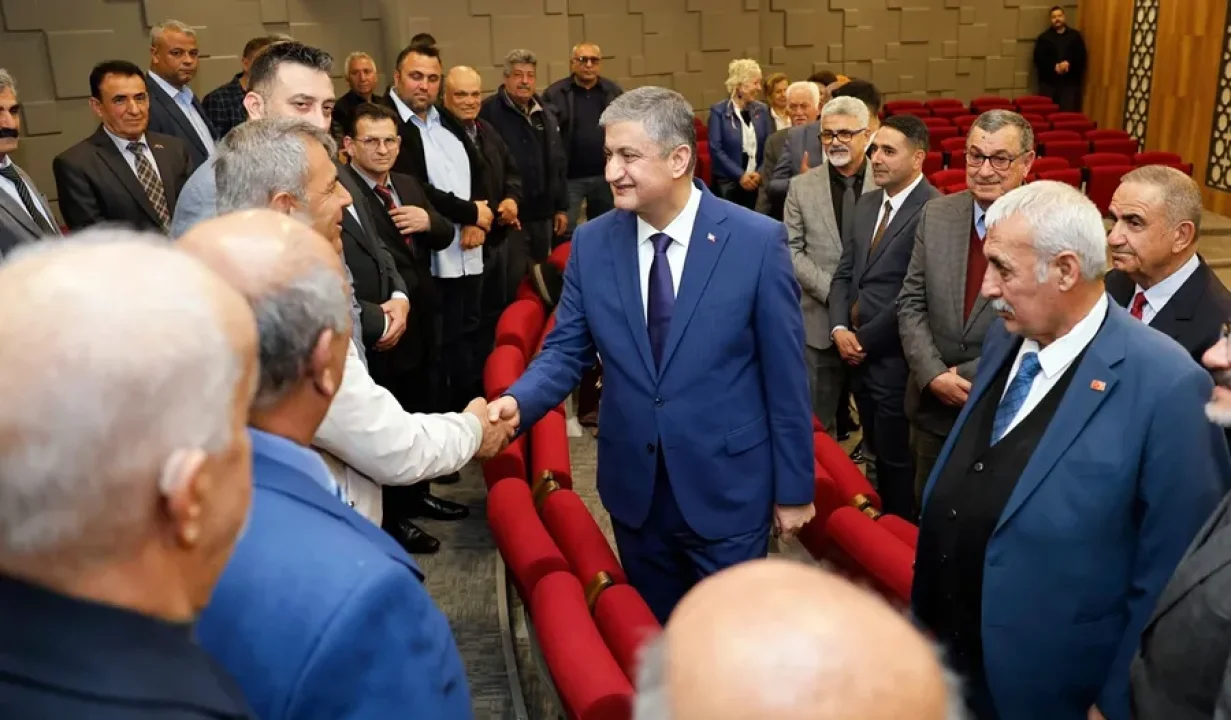 Vali Mustafa Yavuz Adana’da Sahaya İndi: İftar Bereketinden Sevgi Evleri’ne Şefkat Köprüsü