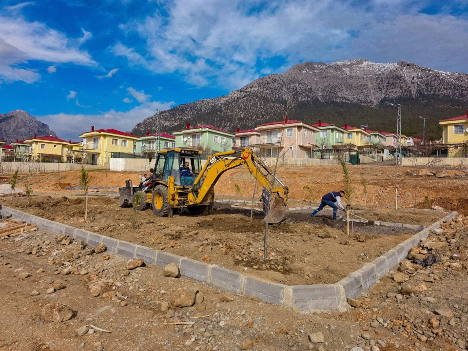 Pozantı’da Hizmet Seferberliği: Başkan Ali Avan Alpu’daki Yeni Park Müjdesini Verdi!