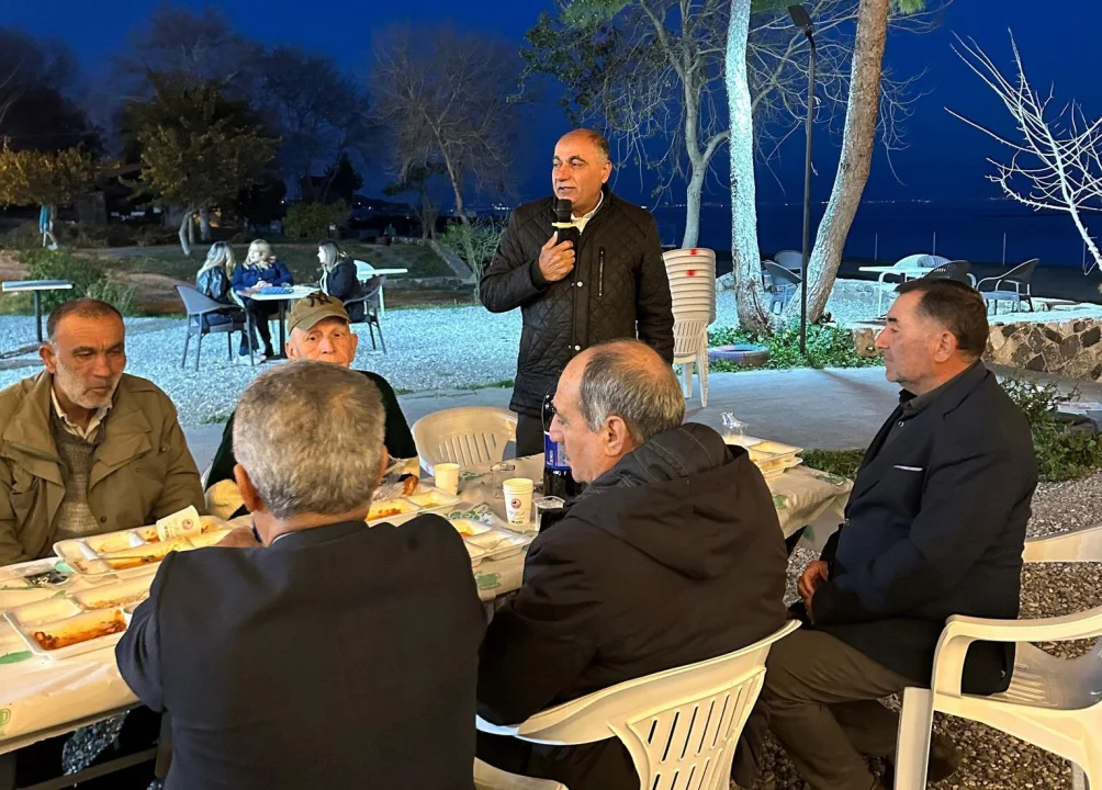 Yumurtalık’ta Büyük Aile Buluşması: Başkan Erdinç Altıok Personeliyle İftarda Buluştu