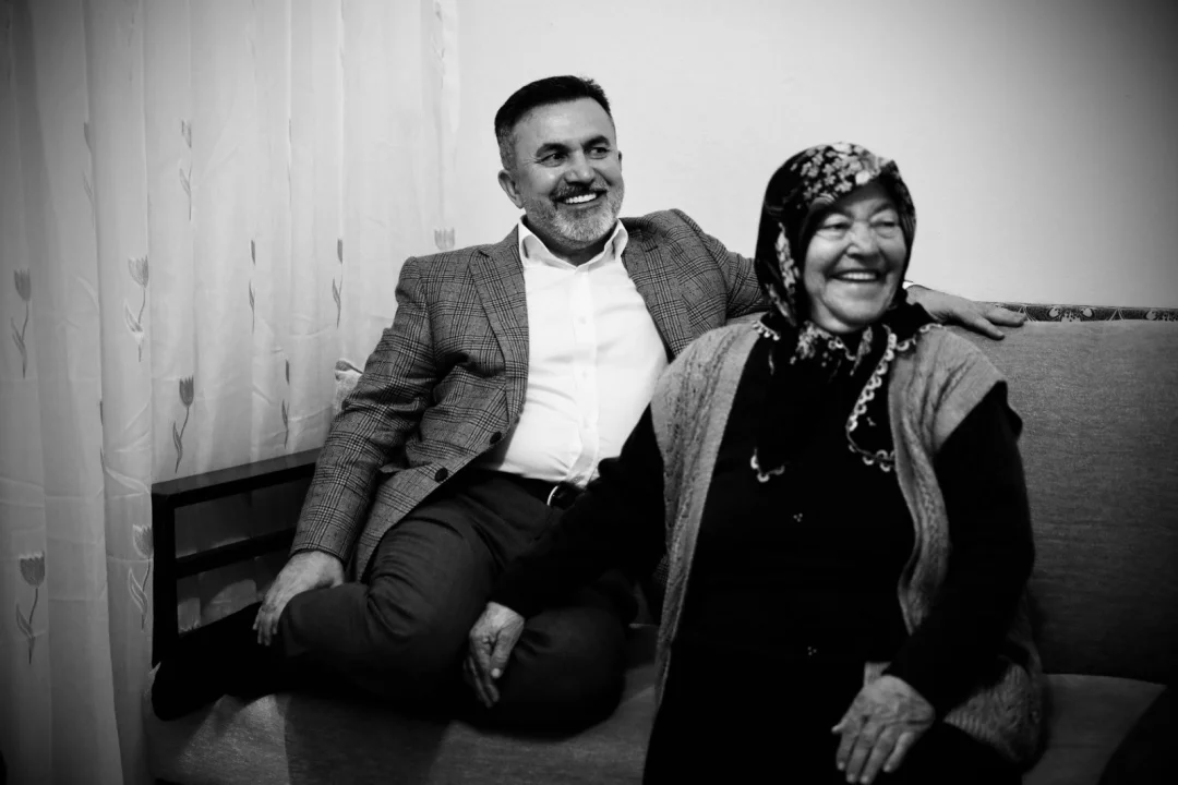 AK Parti Adana İl Başkanı Tamer Dağlı’nın Acı Günü: Annesi Gülcan Dağlı Vefat Etti