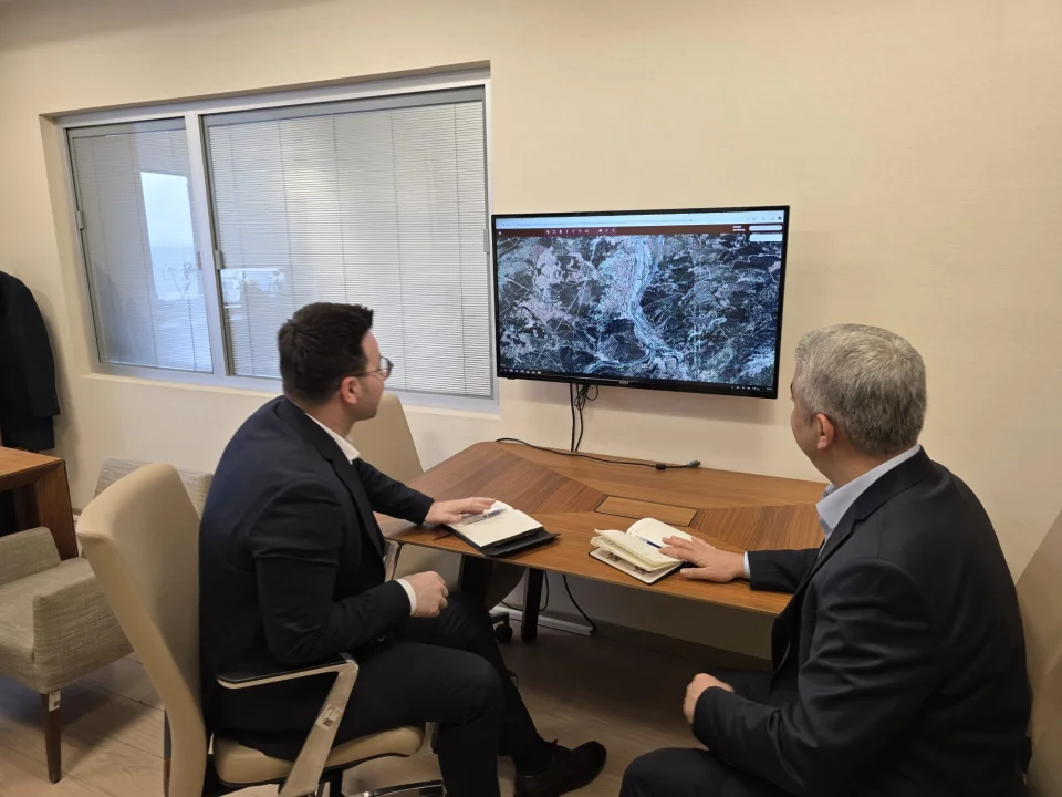 Pozantı’ya Modern Hastane Müjdesi: Başkan Ali Avan Ankara’da İmzaları Attı!