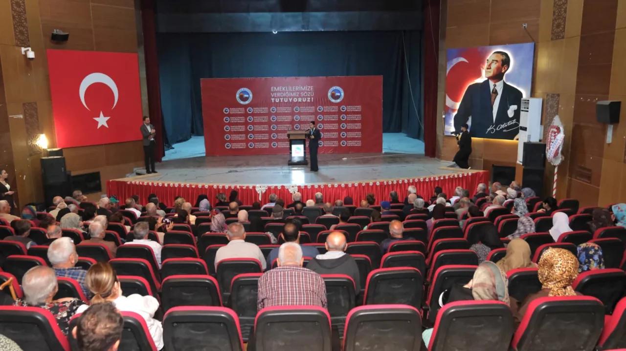 Ceyhan Belediyesi’nden Emekliye Dev Bayram İkramiyesi: Hesaplara Yatırıldı!